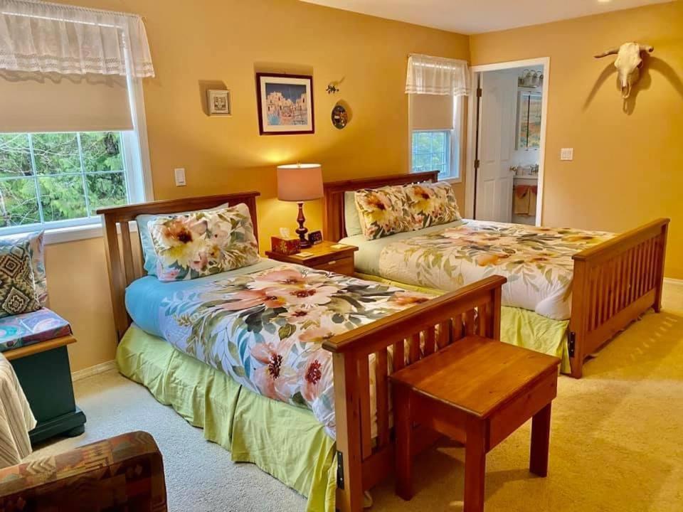 Seafarers Bed & Breakfast Tofino Luaran gambar