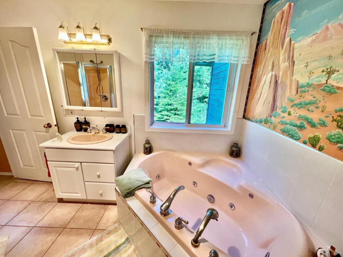 Seafarers Bed & Breakfast Tofino Luaran gambar