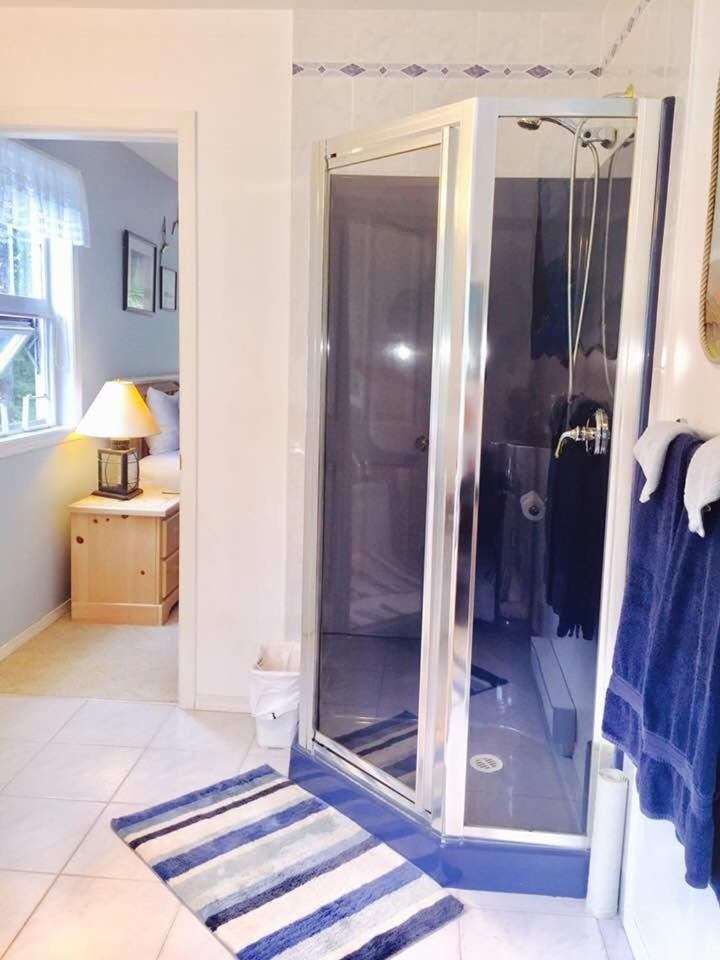 Seafarers Bed & Breakfast Tofino Luaran gambar